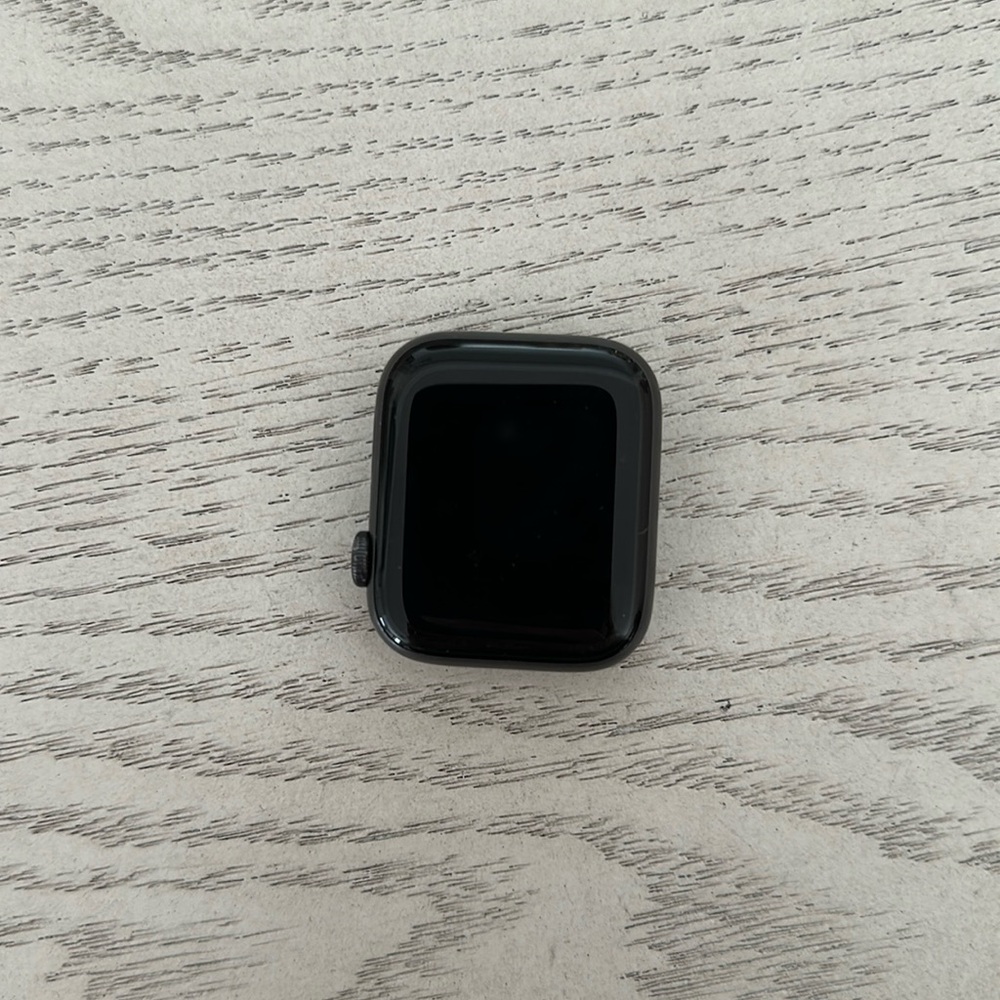 Apple Watch SE 4 4MMGPS